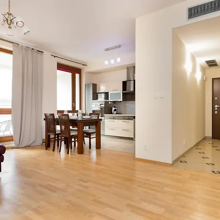 Wilanow 2-bedroom Daire Varşova